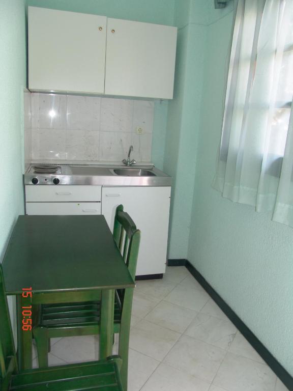 Nikos Apartments 아피토스 객실 사진