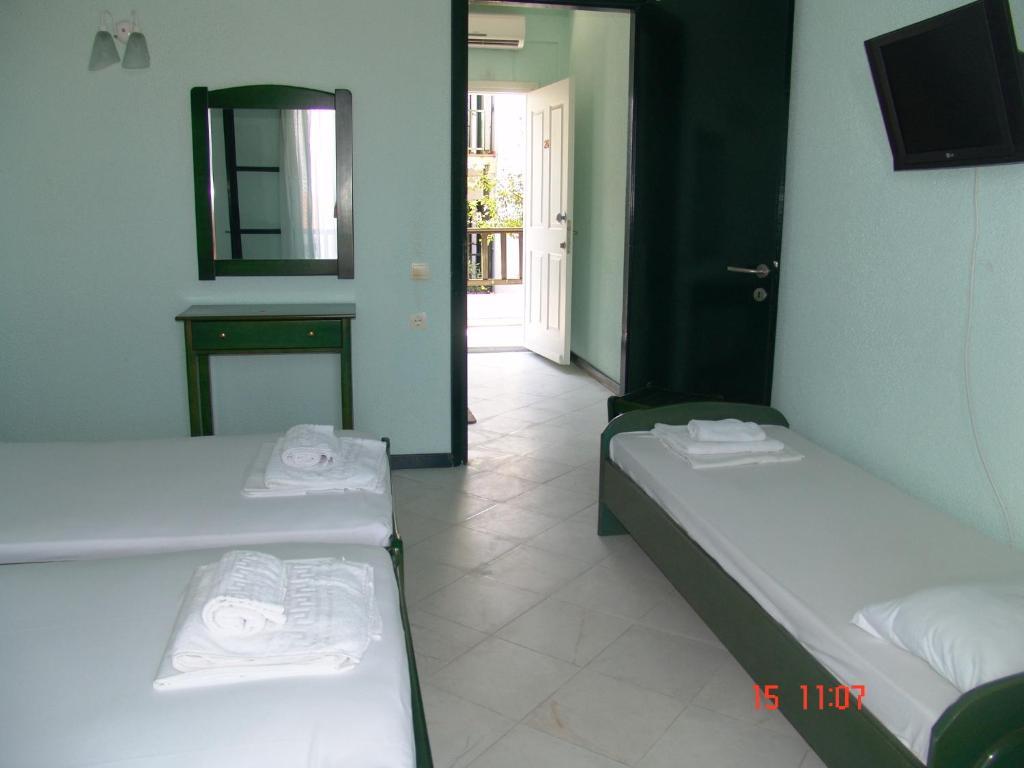 Nikos Apartments 아피토스 객실 사진